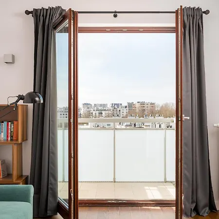 Metro Mlociny Stylish By Bookinghost * Warszawa