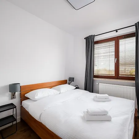 Metro Mlociny Stylish By Bookinghost *