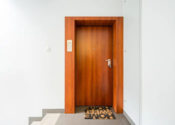 Metro Mlociny Stylish By Bookinghost Varšava