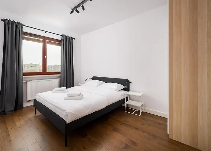 Metro Mlociny Stylish By Bookinghost Varšava