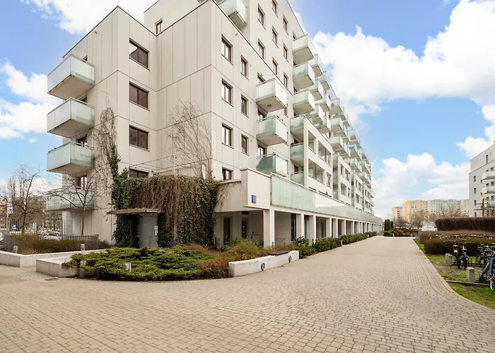 Metro Mlociny Stylish By Bookinghost